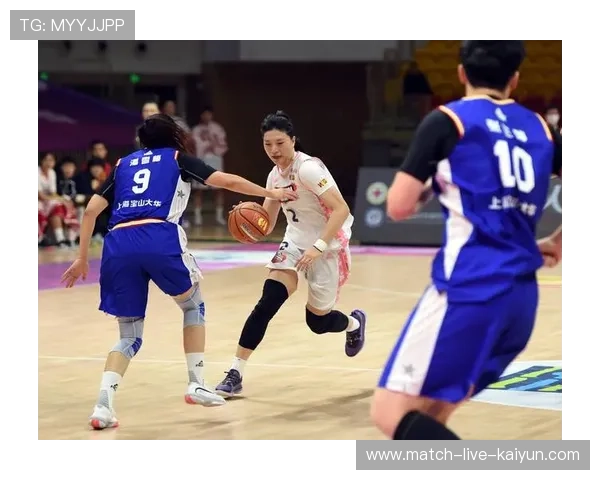 锡安-威廉姆森探班Unrivaled联赛，支持女子篮球发展